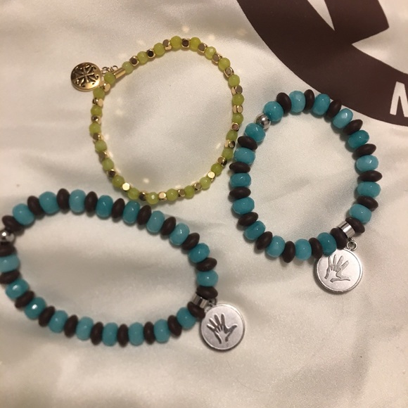 Micheal Kors purse and bracelets and bag - Picture 4 of 8